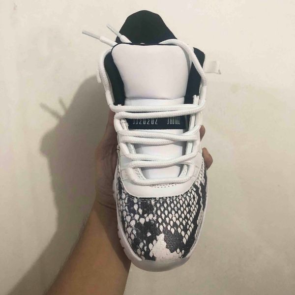 2020 new jumpman 11 white snakeskin low men kids basketball shoes 11s xi sports sneakers trainers outdoor high quality, Black
2020 new jumpman 11 white snakeskin low men kids basketball shoes 11s xi sports sneakers trainers outdoor high quality, Black