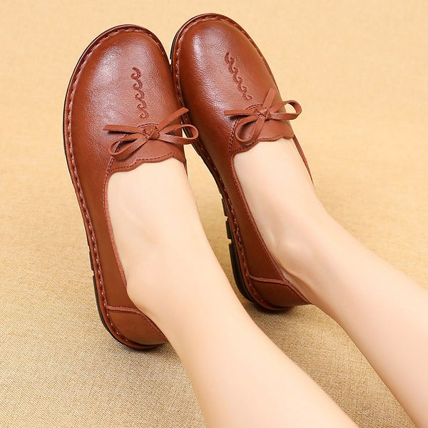 women genuine leather loafers shoes spring soft moccasins slip-on mother shoes women casual breathable femme flats, Black
women genuine leather loafers shoes spring soft moccasins slip-on mother shoes women casual breathable femme flats, Black