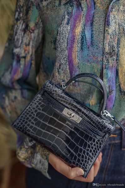 original fashion design totes,brand purse, luxury handbag,wallet, on , made by calf, lamb skin,crocodile skin,fast delivery
original fashion design totes,brand purse, luxury handbag,wallet, on , made by calf, lamb skin,crocodile skin,fast delivery