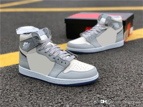 new authentic 2020 air 1 high og low basketball shoes wolf grey sail pn dust white mens trainers sneakers with original box
new authentic 2020 air 1 high og low basketball shoes wolf grey sail pn dust white mens trainers sneakers with original box