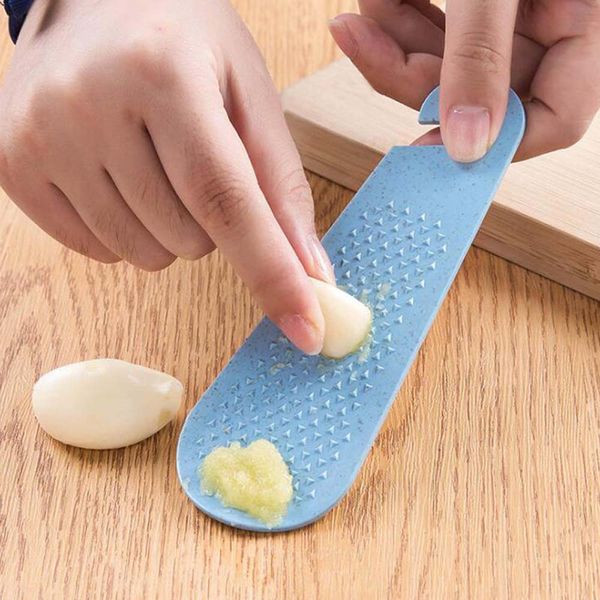 eco-friendly mini wheat straw ginger garlic grinding grater planer slicer vegetable mud cutter plate kitchen cooking tool
eco-friendly mini wheat straw ginger garlic grinding grater planer slicer vegetable mud cutter plate kitchen cooking tool
