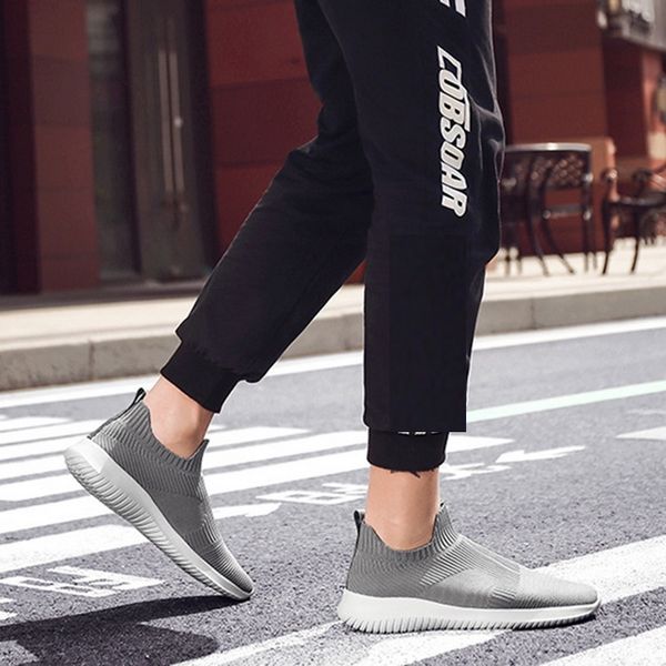 men lightweight running shoes new spring summer fashion sneaker casual slip-on soft flats outdoor walking jogging athletic shoes
men lightweight running shoes new spring summer fashion sneaker casual slip-on soft flats outdoor walking jogging athletic shoes