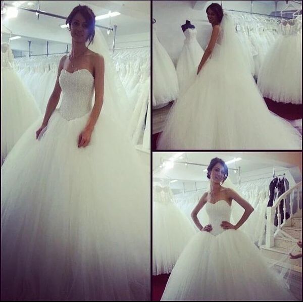 chic ball gown tulle sweetheart neckline wedding dresses for sale major beading cinderella wedding dress robes de mariée bridal dresses, White
chic ball gown tulle sweetheart neckline wedding dresses for sale major beading cinderella wedding dress robes de mariée bridal dresses, White