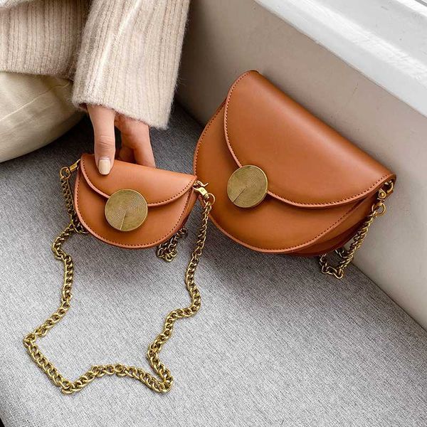 new chain saddle bag весной и летом моды сумка сумка новых +2020 западного типа женщины сумка на ремень
new chain saddle bag весной и летом моды сумка сумка новых +2020 западного типа женщины сумка на ремень