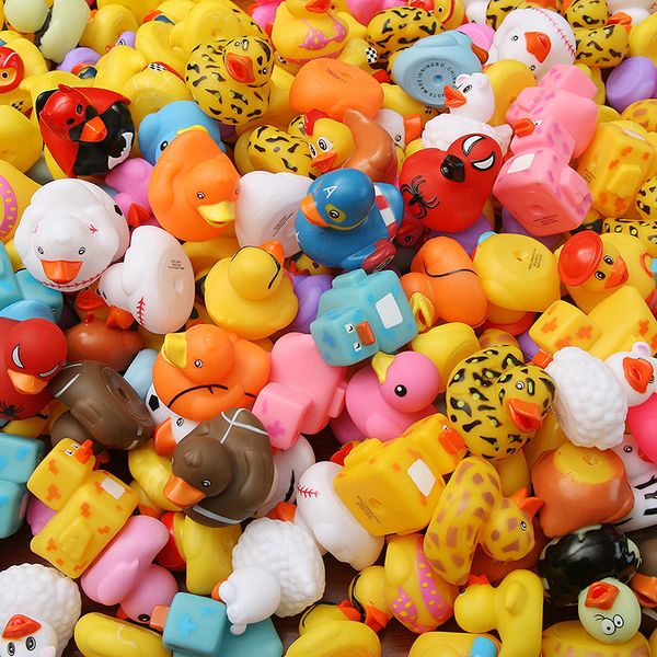 100pcs Random Rubber Duck Multi Styles Duck Baby Bath Bathroom Water Toy Swimming Pool Floating Toy Duck Y200323
