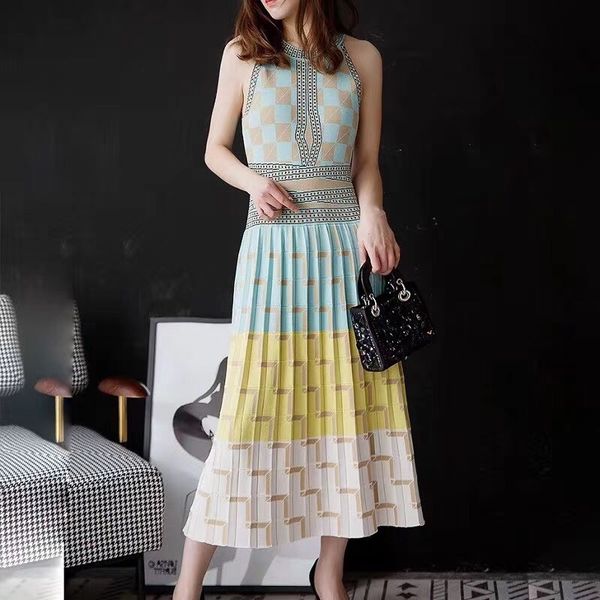 2019 new summer sleeveless geometry knitted dress women slim holiday dresses vestidos, Black;gray
2019 new summer sleeveless geometry knitted dress women slim holiday dresses vestidos, Black;gray
