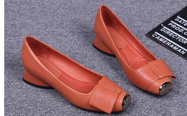2019 women's shoes in spring and autumn with new style middle heel coarse heel square head bowknot #95, Black
2019 women's shoes in spring and autumn with new style middle heel coarse heel square head bowknot #95, Black