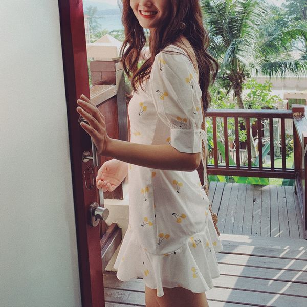 платье партии летние платья vintage boho летнее платье желтого ситцевом платье женщины площади воротник lace up элегантные корейские одежды, Black;gray
платье партии летние платья vintage boho летнее платье желтого ситцевом платье женщины площади воротник lace up элегантные корейские одежды, Black;gray