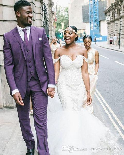 popular one button groomsmen peak lapel groom tuxedos men suits wedding/prom man blazer ( jacket+pants+vest+tie) 267, Black;gray
popular one button groomsmen peak lapel groom tuxedos men suits wedding/prom man blazer ( jacket+pants+vest+tie) 267, Black;gray