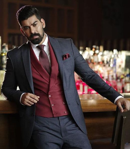handsome two buttons groomsmen notch lapel groom tuxedos men suits wedding/prom/dinner man blazer(jacket+pants+tie+vest) a572, Black;gray
handsome two buttons groomsmen notch lapel groom tuxedos men suits wedding/prom/dinner man blazer(jacket+pants+tie+vest) a572, Black;gray