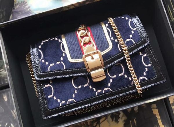 5a 494642 19cm 494646 16.5cm sylvie velvet shoulder bag,shiny gold hardware,microfiber lining,with dust bag box,dhl ing
5a 494642 19cm 494646 16.5cm sylvie velvet shoulder bag,shiny gold hardware,microfiber lining,with dust bag box,dhl ing