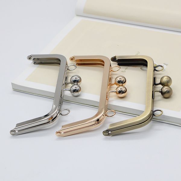 16cm square mill finish no hole screw export of gold electroplate manual diy bag luggage and bags hinge hardware, Black
16cm square mill finish no hole screw export of gold electroplate manual diy bag luggage and bags hinge hardware, Black