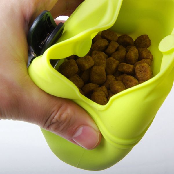 pets dog silicone treat bag pocket food snack pouch haversack waist bag for outdoor pet training bags
pets dog silicone treat bag pocket food snack pouch haversack waist bag for outdoor pet training bags