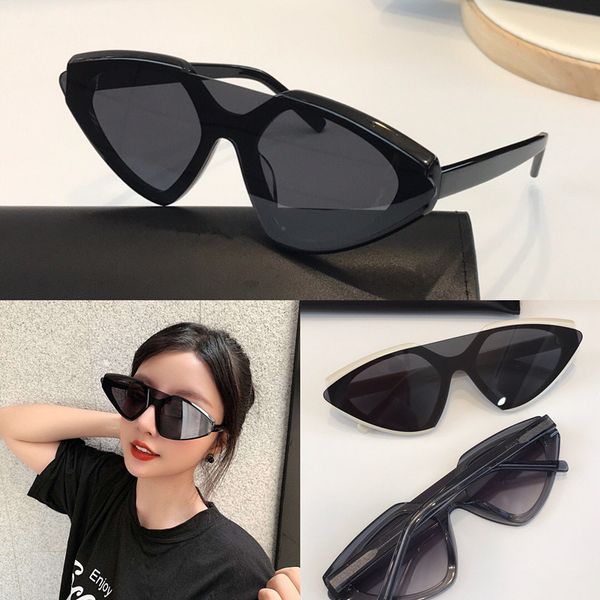 526 deisnger sunglasses fashion women popular full triangle frame uv400 lens summer style frame black color come with case, White;black
526 deisnger sunglasses fashion women popular full triangle frame uv400 lens summer style frame black color come with case, White;black