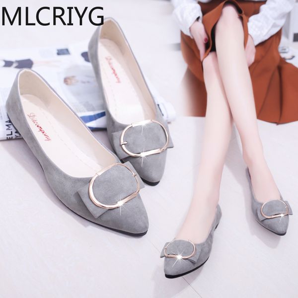 2020pu patent leather shoes women's single shoes shallow mouth round drag spring and autumn ballet flat simple, Black
2020pu patent leather shoes women's single shoes shallow mouth round drag spring and autumn ballet flat simple, Black