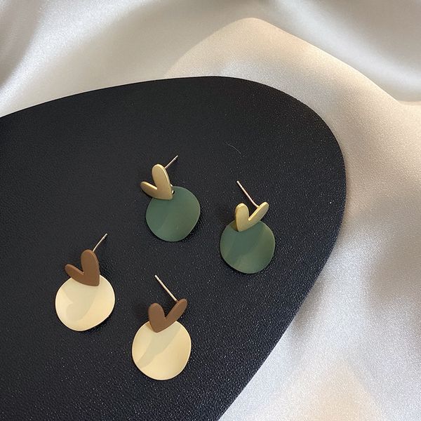 s925 silver pin korean contrast love sequin metal earrings cute korean round geometric stud earrings for women charm jewelry, Golden;silver
s925 silver pin korean contrast love sequin metal earrings cute korean round geometric stud earrings for women charm jewelry, Golden;silver