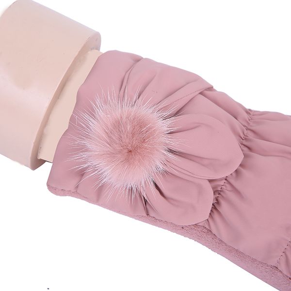 fashion-new female winter soft plush inside warm windproof gloves fashion hairball women outdoor sports touch screen cycling gloves 27a, Blue;gray
fashion-new female winter soft plush inside warm windproof gloves fashion hairball women outdoor sports touch screen cycling gloves 27a, Blue;gray
