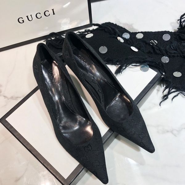 high-end luxurydesigner women's triple fashion star high heels party wedding shoes classic pattern casual shoes pointed women's sh
high-end luxurydesigner women's triple fashion star high heels party wedding shoes classic pattern casual shoes pointed women's sh