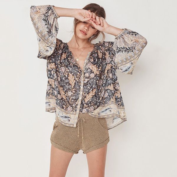 2020 summer new v-neck chiffon print loose casual womens blouses nine quarter sleeve button female shirts, White
2020 summer new v-neck chiffon print loose casual womens blouses nine quarter sleeve button female shirts, White