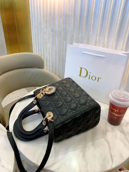 wholesale luxury women shoulder bag handbag on chain multicolor womens crossbody bags b104804w
wholesale luxury women shoulder bag handbag on chain multicolor womens crossbody bags b104804w