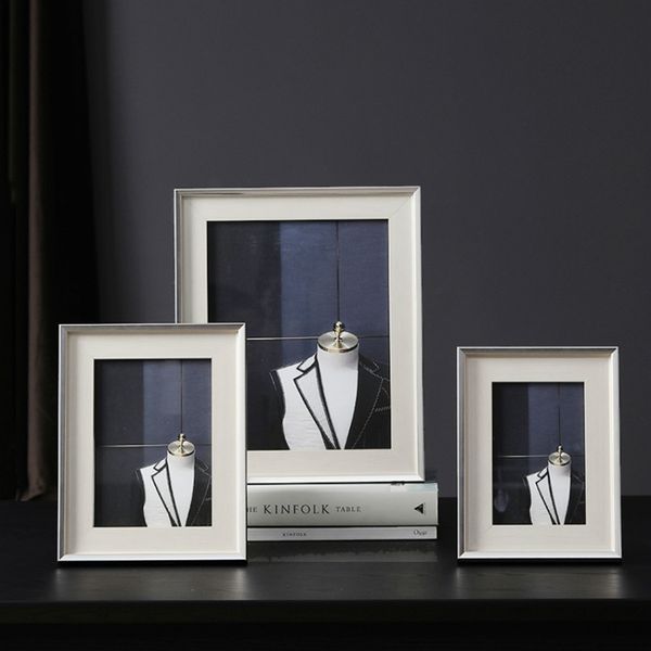 простой silver white photo frame set 6 дюймов 7 дюймов 10 дюймов европейский стиль домашнее украшение рабочего стола picture frame украшение
простой silver white photo frame set 6 дюймов 7 дюймов 10 дюймов европейский стиль домашнее украшение рабочего стола picture frame украшение