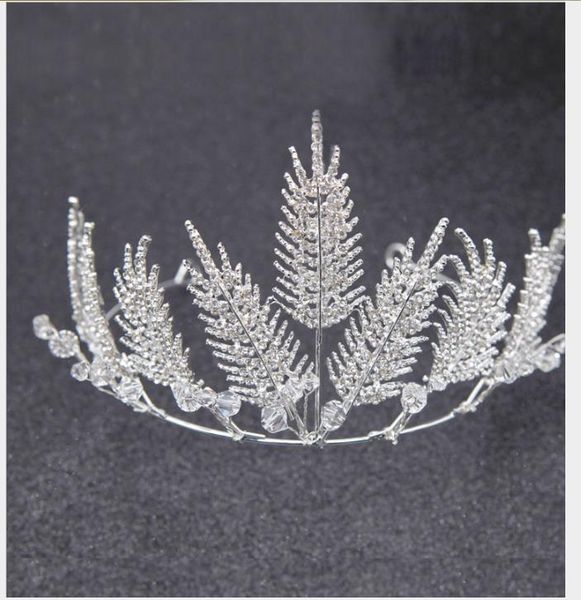 bride jewelry headwear crown baroque hair jewelry korean wedding dress accessories hand-inlaid water diamond wedding hoop, Slivery;golden
bride jewelry headwear crown baroque hair jewelry korean wedding dress accessories hand-inlaid water diamond wedding hoop, Slivery;golden