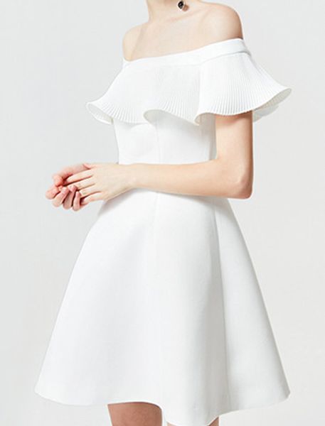 2019 spring and summer new style white europe and america elegant slimming flounced horizontal neck off-shoulder dress short ski, White;black
2019 spring and summer new style white europe and america elegant slimming flounced horizontal neck off-shoulder dress short ski, White;black