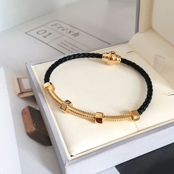 hangke1989 ювелирные изделия из нержавеющей стали womam шарм браслеты браслеты для женщин любит бренд винт кожаный браслет femme, Black
hangke1989 ювелирные изделия из нержавеющей стали womam шарм браслеты браслеты для женщин любит бренд винт кожаный браслет femme, Black