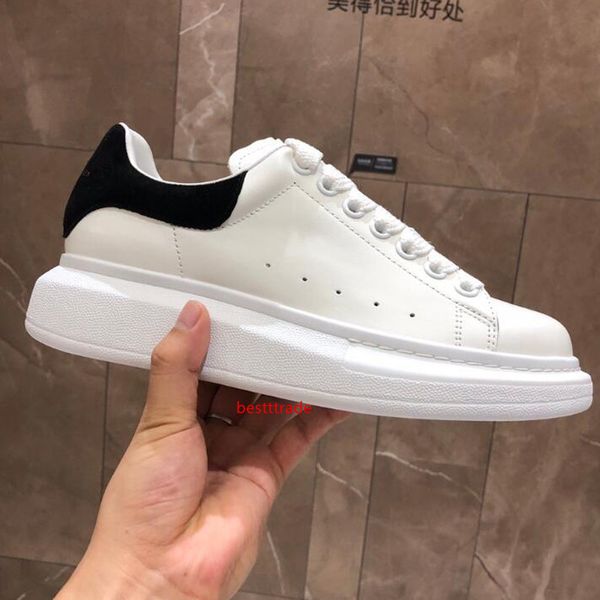 2020 designer fashion luxury studded spikes flats shoes for men women glitter party lovers genuine leather casual sneakers
2020 designer fashion luxury studded spikes flats shoes for men women glitter party lovers genuine leather casual sneakers
