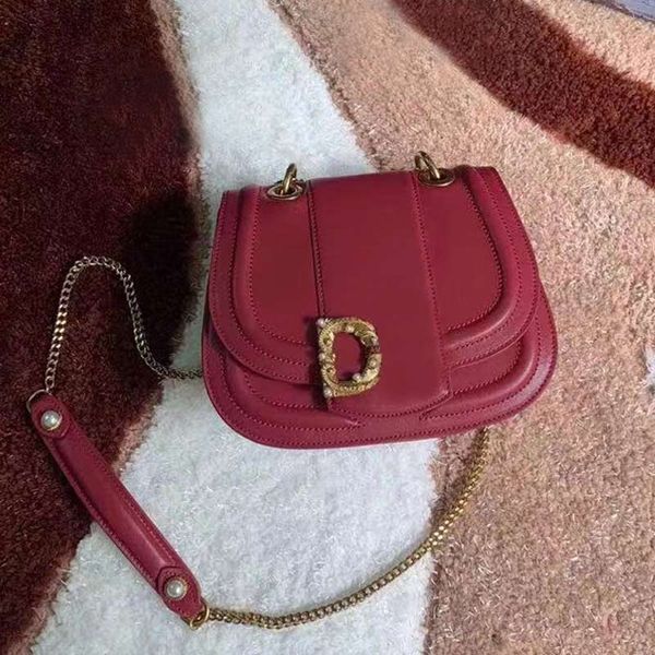 2019 europe and america fashion new slant span small round bag single shoulder bag fold women's winter versatile chain
2019 europe and america fashion new slant span small round bag single shoulder bag fold women's winter versatile chain