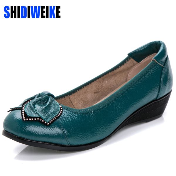 6 colors plus size(34-43)loafers comfortable women genuine leather flat shoes woman casual nurse work shoes women flats b979, Black
6 colors plus size(34-43)loafers comfortable women genuine leather flat shoes woman casual nurse work shoes women flats b979, Black