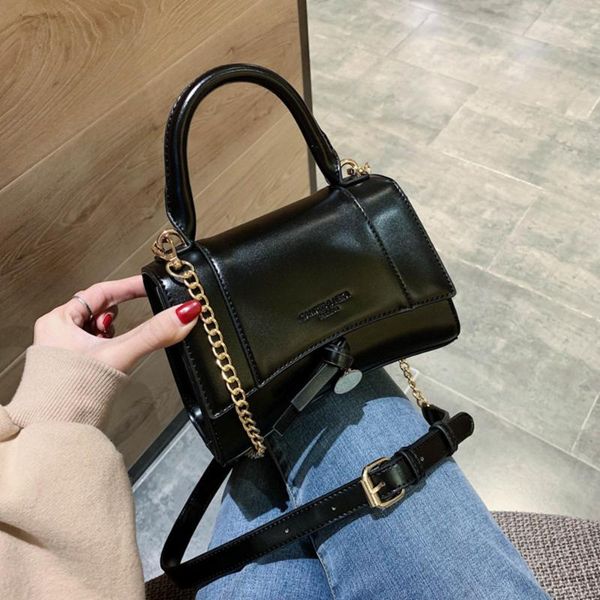 2020 fashion black handbag chain letter shoulder bag versatile purses and crossbody for women bolsa feminina sac
2020 fashion black handbag chain letter shoulder bag versatile purses and crossbody for women bolsa feminina sac