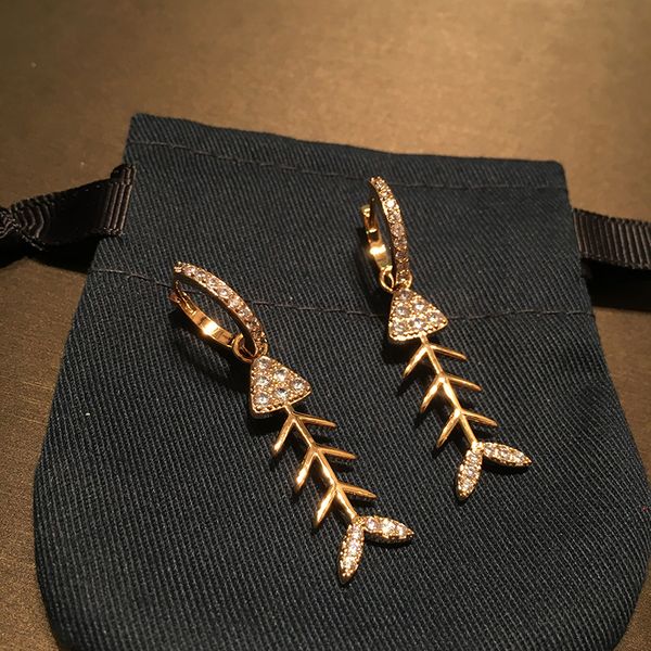 small fishbone stud earrings summer holiday fishbone micro zircon fishbone earring super fairy fresh design ear studs, Golden
small fishbone stud earrings summer holiday fishbone micro zircon fishbone earring super fairy fresh design ear studs, Golden