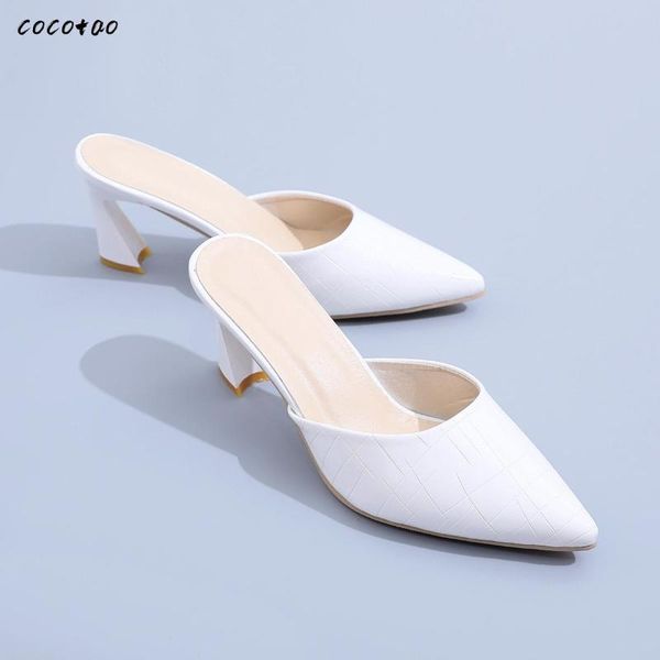 2020 spring sandals and slippers female baotou slippers with non-slip british fashion high heels thick with wild fashion slipper, Black
2020 spring sandals and slippers female baotou slippers with non-slip british fashion high heels thick with wild fashion slipper, Black