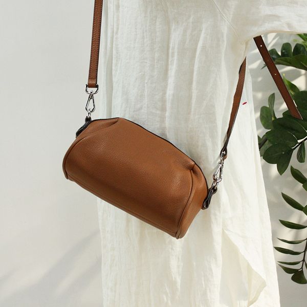 new fashion women one shoulder crossbody bags genuine leather vintage simple personality handbags pillow
new fashion women one shoulder crossbody bags genuine leather vintage simple personality handbags pillow
