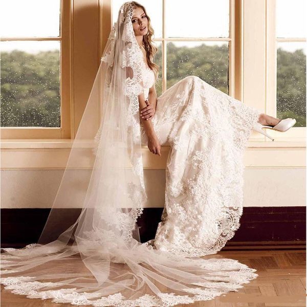 lace appliques elegant veils bride 2.5 meters long one layer chapel length totally custom made wedding veiled with comb, Black
lace appliques elegant veils bride 2.5 meters long one layer chapel length totally custom made wedding veiled with comb, Black