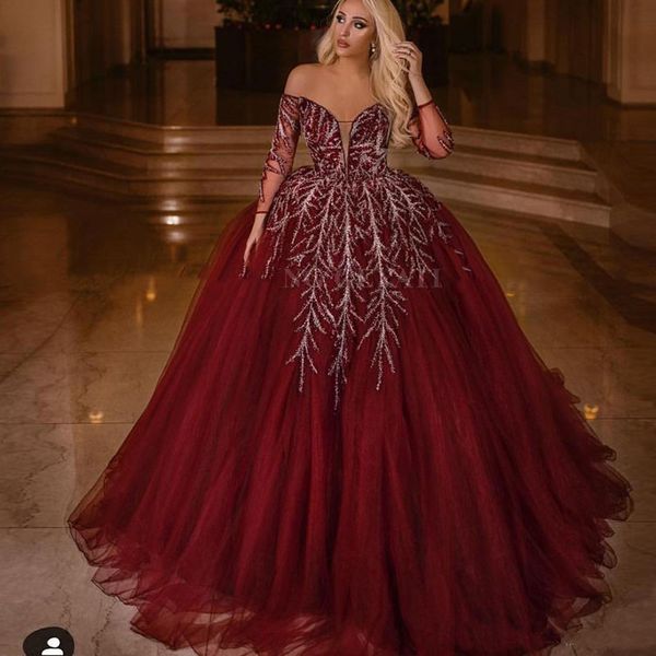 Elegant Off Shoulder Ball Gown Prom Dresses Burgundy Beads Arabic Dubai Evening Dress Long Sleeves Graduation Party Gowns
Elegant Off Shoulder Ball Gown Prom Dresses Burgundy Beads Arabic Dubai Evening Dress Long Sleeves Graduation Party Gowns
