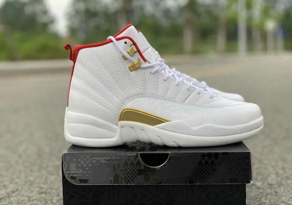 fashion 12 fiba white university red metallic gold man basketball designer shoes authentic quality come with box 130690-107
fashion 12 fiba white university red metallic gold man basketball designer shoes authentic quality come with box 130690-107