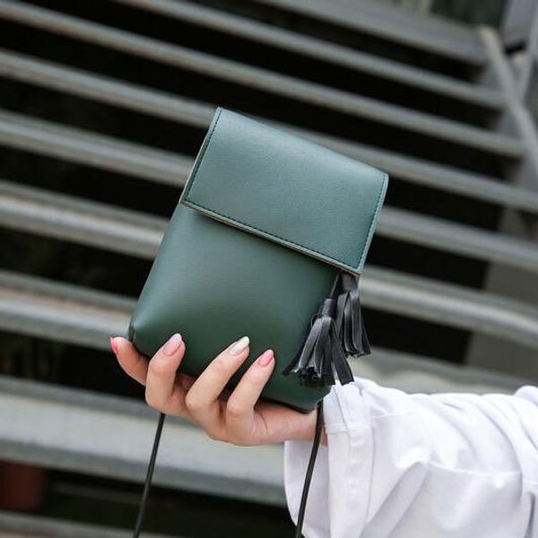2017 summer fashion new handbags pu leather women bag british retro tassel shoulder messenger bag mini phone
2017 summer fashion new handbags pu leather women bag british retro tassel shoulder messenger bag mini phone