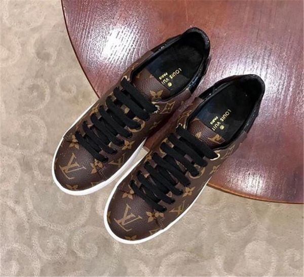 2019 multi luxury triple s designer low old dad sneaker combination soles boots mens womens fashion casual shoes high size 35-46, Black
2019 multi luxury triple s designer low old dad sneaker combination soles boots mens womens fashion casual shoes high size 35-46, Black