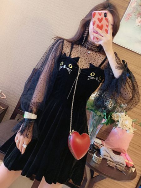 sexy all-матч puff sleeve lace основывая рубашка сладкие cute cat вышитые бархатный suspender юбка двухсекционный костюм женщины, Black;pink
sexy all-матч puff sleeve lace основывая рубашка сладкие cute cat вышитые бархатный suspender юбка двухсекционный костюм женщины, Black;pink