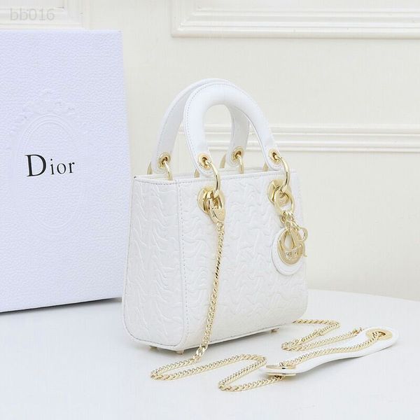 europe and america cross-body patent leather shiny feminine bag mini handbags women bags luxurious portable rhombus chain shoulder for women
europe and america cross-body patent leather shiny feminine bag mini handbags women bags luxurious portable rhombus chain shoulder for women