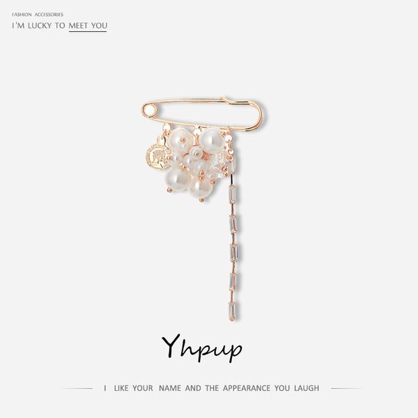 yhpup 2019 trendy imitation pearls exquisite flower women brooch zirconia tassel portrait luxury jewelry for female scarf brooch, Gray
yhpup 2019 trendy imitation pearls exquisite flower women brooch zirconia tassel portrait luxury jewelry for female scarf brooch, Gray