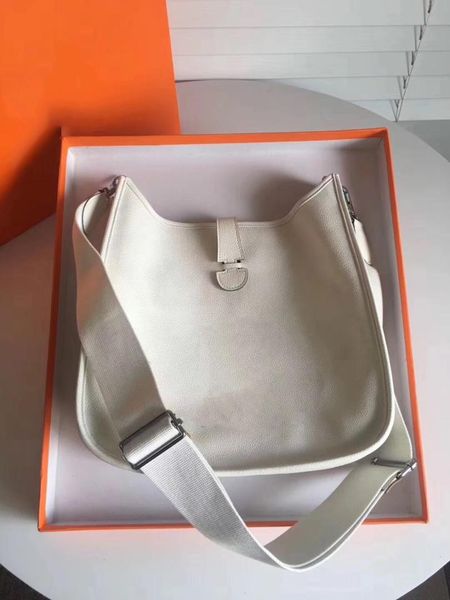 handwor honeywax thread classic shoulder bag cross body totes luxury handbags women bags designer togo quality
handwor honeywax thread classic shoulder bag cross body totes luxury handbags women bags designer togo quality