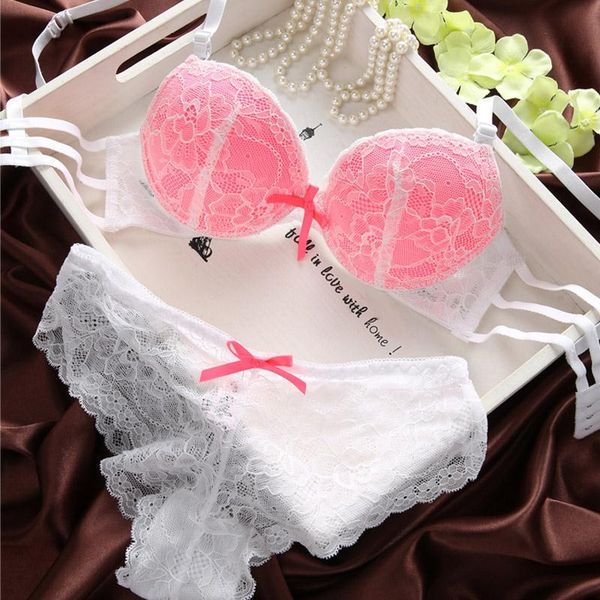 new european and american lace gathered bra set contrasting color hollow thin comfortable womens underwear, Red;black
new european and american lace gathered bra set contrasting color hollow thin comfortable womens underwear, Red;black