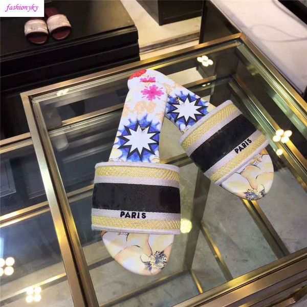original box dazzle flowers women designer slippers flat bottom embroidery sandal floral brocade slipper, Black
original box dazzle flowers women designer slippers flat bottom embroidery sandal floral brocade slipper, Black