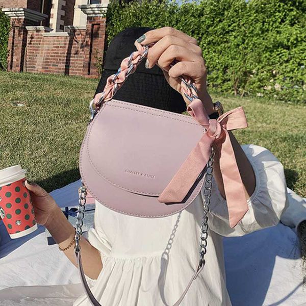 summer is simple in early autumn new 2020 solid color bow handbag crossbody bag saddle bag
summer is simple in early autumn new 2020 solid color bow handbag crossbody bag saddle bag
