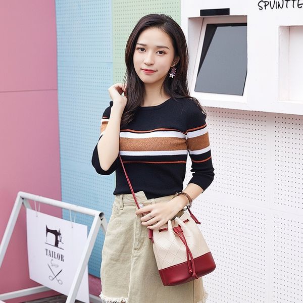 2020 new women's shoulder bag korean version lingge ladies shoulder bag simple casual ladies messenger
2020 new women's shoulder bag korean version lingge ladies shoulder bag simple casual ladies messenger