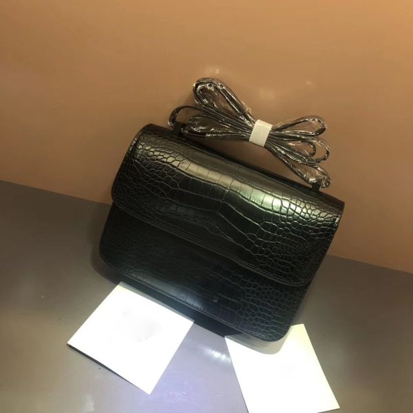 горячий топ продажи дизайнер роскошные женские сумки на ремень женщина crossbody сумка из высококачественной натуральной кожи casual дикой о
горячий топ продажи дизайнер роскошные женские сумки на ремень женщина crossbody сумка из высококачественной натуральной кожи casual дикой о