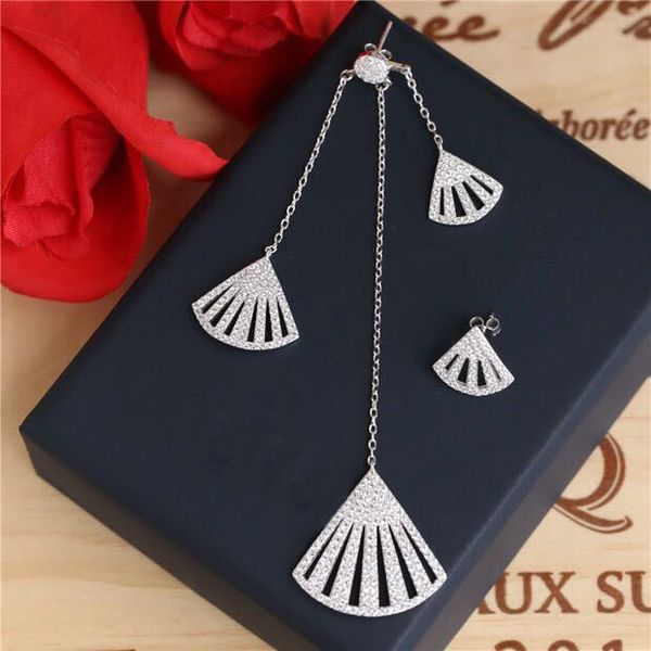 qq-apm european and american micro-inlaid crystal asymmetric fan-shaped earrings temperament elegant star with the same long tassel earrings, Silver
qq-apm european and american micro-inlaid crystal asymmetric fan-shaped earrings temperament elegant star with the same long tassel earrings, Silver